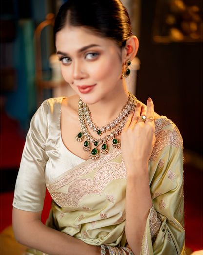 Pistachio Gold Elegance