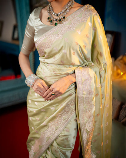 Pistachio Gold Elegance