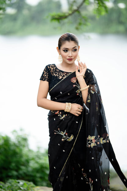 Sopura Muslin Saree- Black with Hand Paint