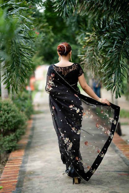 Sopura Muslin Saree- Black with Hand Paint